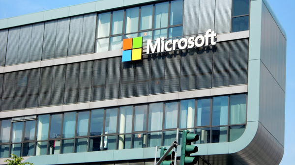 Microsoft Price Prediction: Can MSFT Extend Its AI Rally After Azure Crosses $100 Billion?