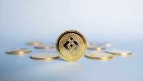 Los Alcistas de BNB Apuntan a $1,200 Mientras el Precio Vuelve a Tocar su Techo de 7 Años