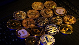 Altcoin River destaca en un tibio mercado de fin de semana