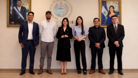 Estudiantes de El Salvador viajan a Japón para taller intensivo de Bitcoin