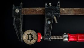 Uzman Analistler, Bitcoin’de (BTC) Bugün Yaşanan Düşüşün Sebeplerini Açıkladı! Ne Bekliyorlar?