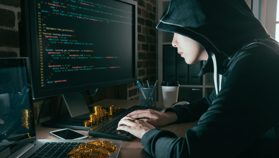 Dikkat: Bir Kripto Para Platformu Saldırıya Uğradı, Bir Altcoinin Fiyatı Tepe Taklak Oldu!