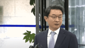 “코인은 무가치” 신중론 이억원…비트코인 기업 주식은 보유