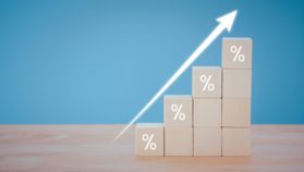 Chart of the Week:ビットコインの「10倍の資金倍増効果」、ウォール街を席巻するか