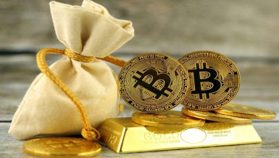 Vàng lập đỉnh lịch sử nhưng Bitcoin lại lao dốc giữa căng thẳng thuế quan Mỹ–EU