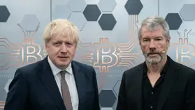 Cựu thủ tướng Anh Boris Johnson gọi Bitcoin là mô hình Ponzi, Michael Saylor phản ứng ngay lập tức