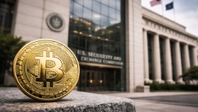 Bitcoin cae bajo presión macro mientras la SEC avala tokens