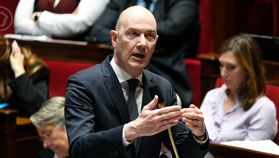 Prix des carburants : le gouvernement va annoncer de (petites) mesures d'aide