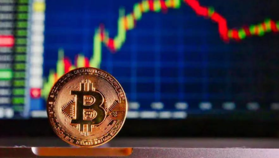 Standard Chartered Peringatkan Bitcoin Bisa Anjlok ke $50.000!
