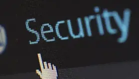 SafePal 全系橫評 | 告別 USB 線依賴,「移動端優先」的冷錢包全棧策略