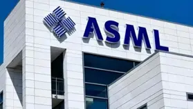 華爾街集體看多：ASML 產能激增，內存“見頂論”可以休矣