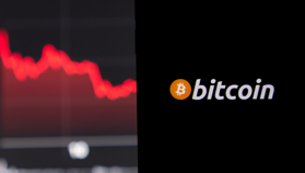 Bitcoin stevent af op historisch verliesjaar: wat betekent dat voor 2026?