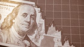 Dollar zakt hard: Trump zet Europa onder druk om Groenland