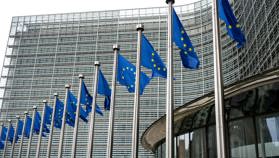Europees Parlement wil strengere cryptoregels, ook DeFi en staking in beeld