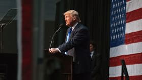 Trump noemt Iran-overleg ‘laatste kans’, olieprijs schiet omhoog