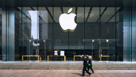 Apple lanceert vandaag vouwbare iPhone: stijgt de aandelenkoers?